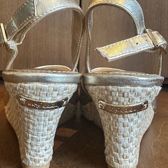 Lilly Pulitzer Metallic Gold Platform Shoes New - Picture 2 of 7